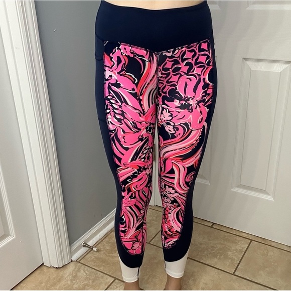 Lilly Pulitzer Leggings Luxletic Pink Floral Preppy Cropped Size Extra Small - Picture 2 of 6